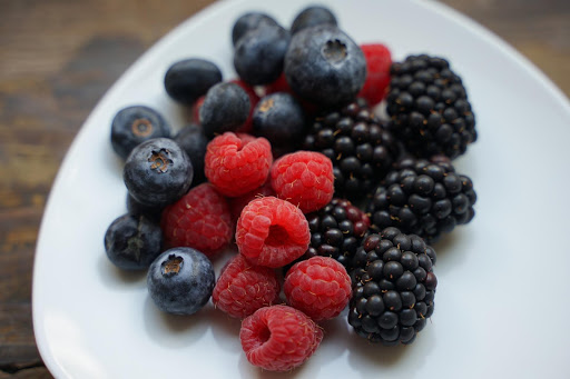 <b>Les fruits rouges sont riches en Anthocyanes</b><div><i>raspberries-4291303_1920  , Image par Thorsten Frenzel de Pixabay&nbsp; &nbsp;</i><b><br></b></div>